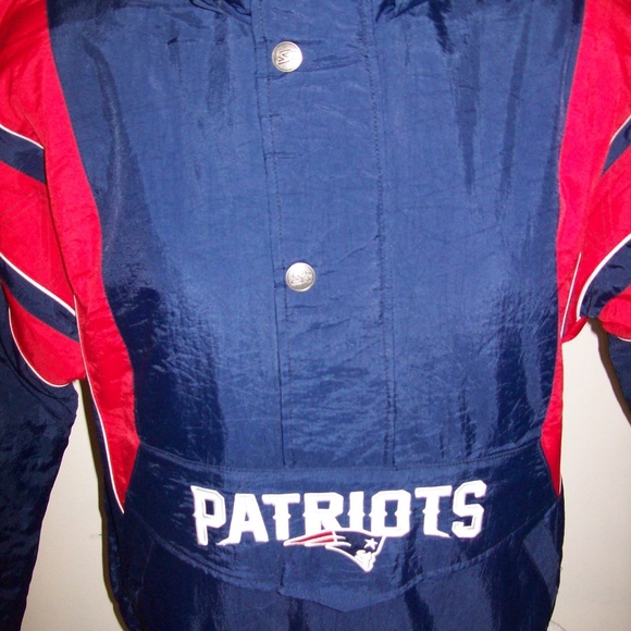NEW ENGLAND PATRIOTS STARTER Half Zip Jacket - Picture 3 of 8